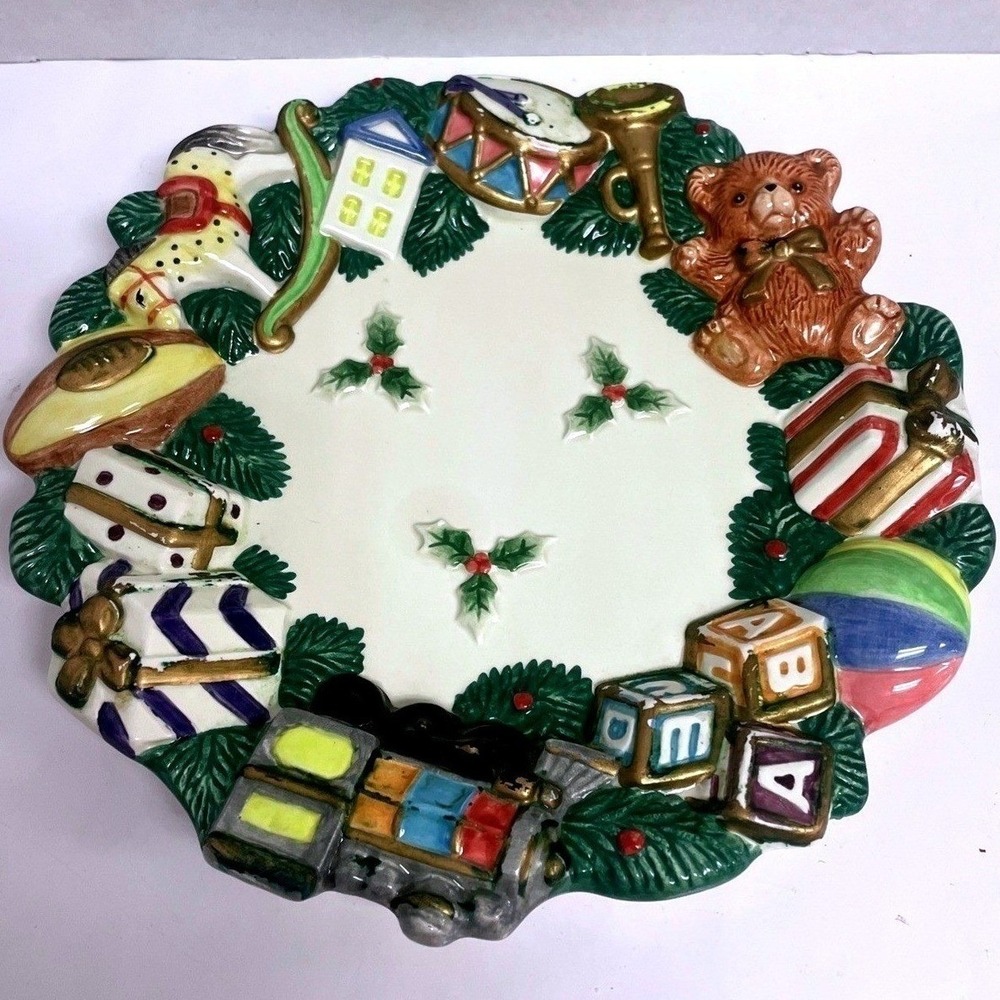 Omnibus Fitz and Floyd Christmas Toy Wreath 8 inch Ceramic Decorative Plate